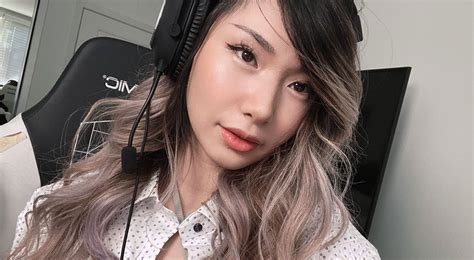 Leena Xu TSM Upskirt Flashing Panties Twitch Video